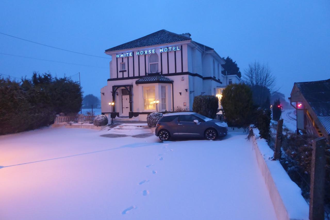 The Station Guest House Galmpton Exterior photo